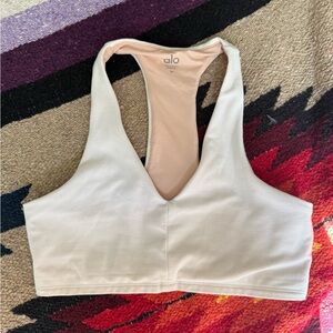 ALO Yoga Softsclupt Base bra